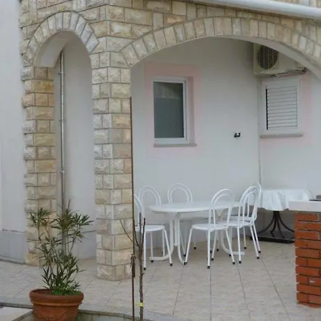 Dalmatia Apartamento *